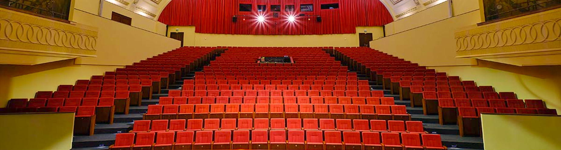 Musikalische Komodie Oper 