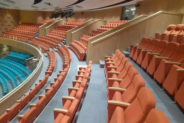 لماذا تبرز شركة Seating System Solutions